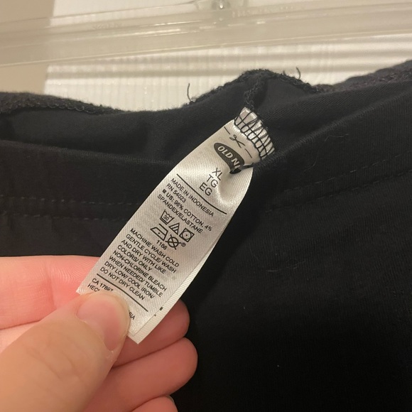 NWOT lot of 2 Old Navy leggings, women size XL - Picture 2 of 2